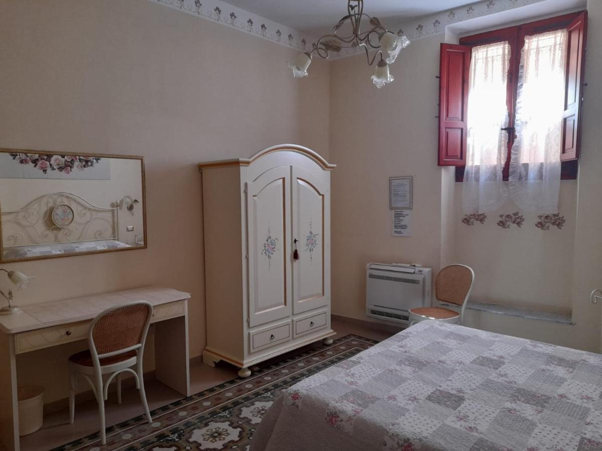 Bed and Breakfast Oasi Ottocento Quartu SantʼElena Esterno foto