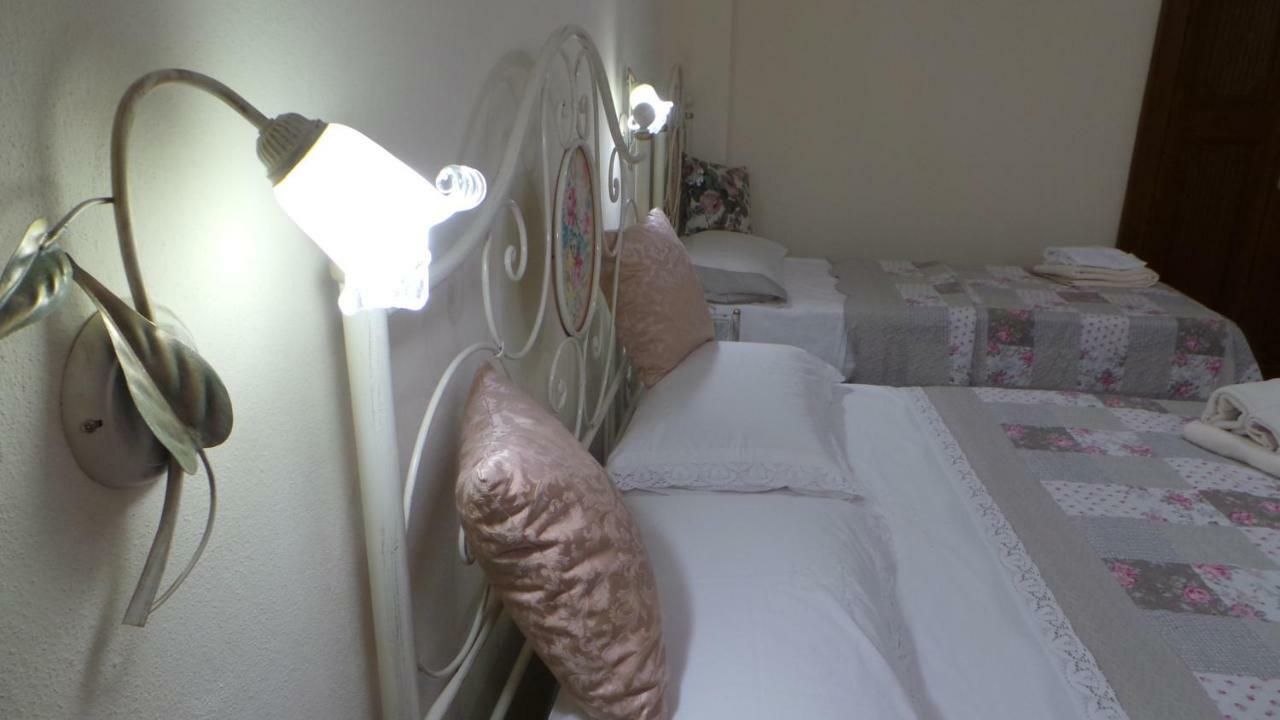 Bed and Breakfast Oasi Ottocento Quartu SantʼElena Esterno foto